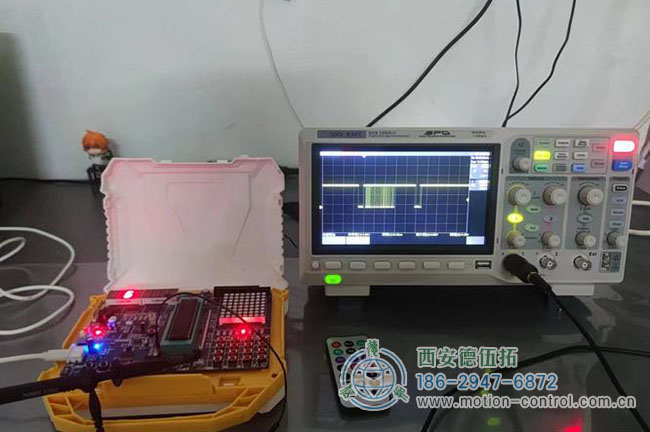 图为用示波器测试编码器波形的照片 图为用示波器测试编码器波形的照片
